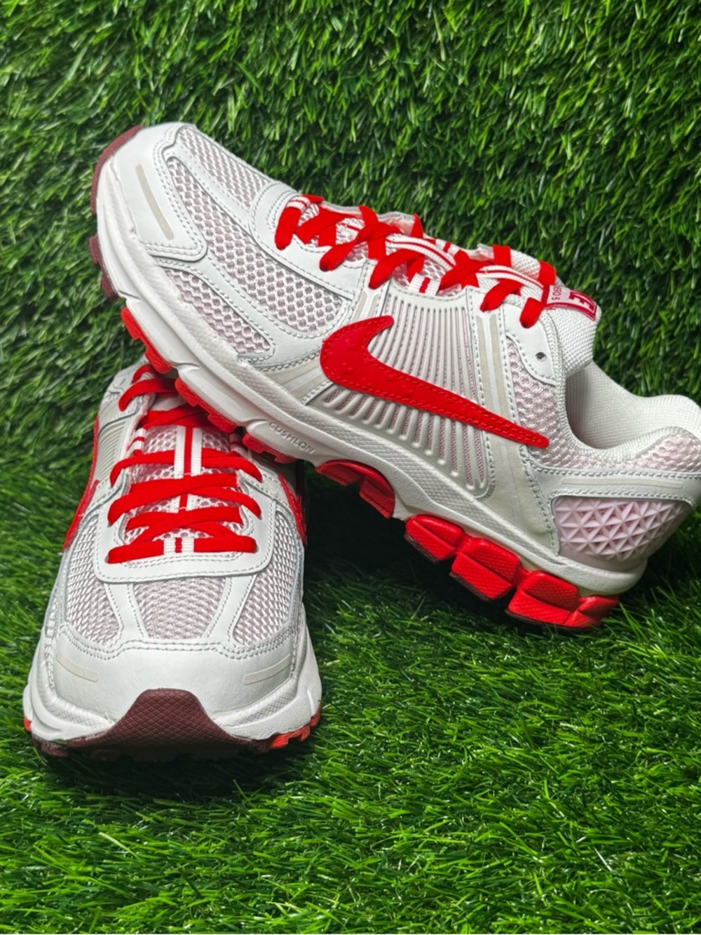 Size 6Y/7.5 Womens - Nike Air Zoom Vomero 5 Valentine's Day Sneakers HV5171-121
